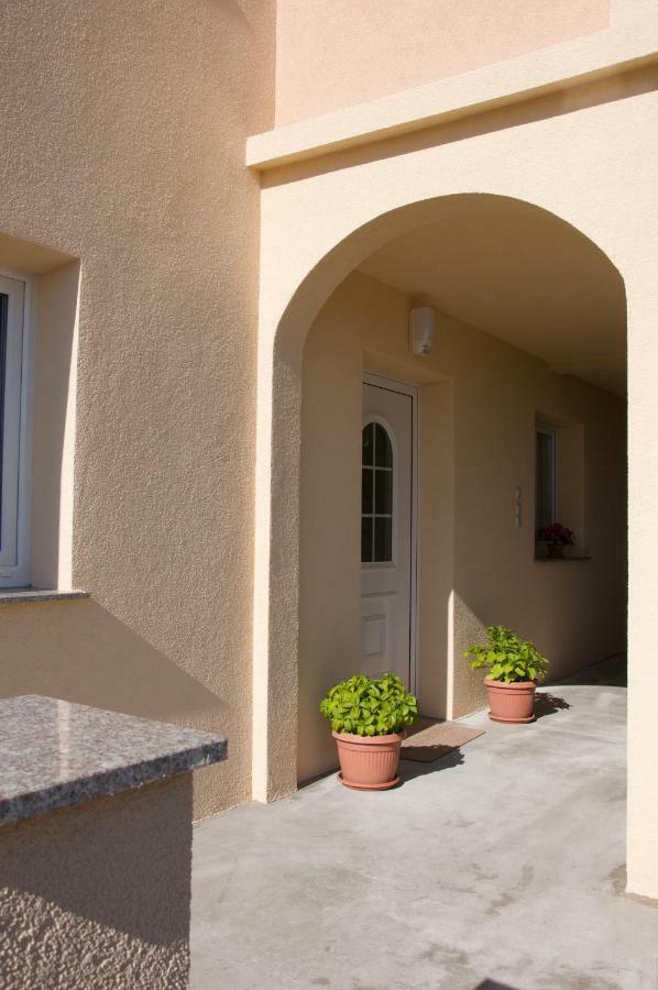 Apartment Viveniti Klenovica Exterior foto