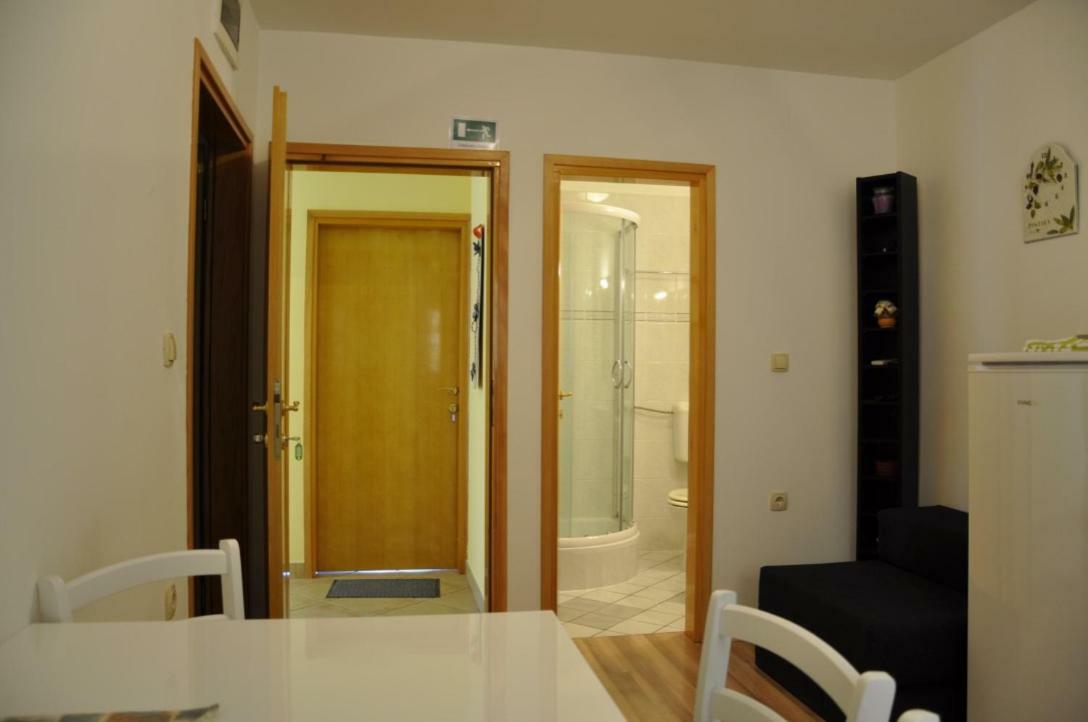 Apartment Viveniti Klenovica Exterior foto