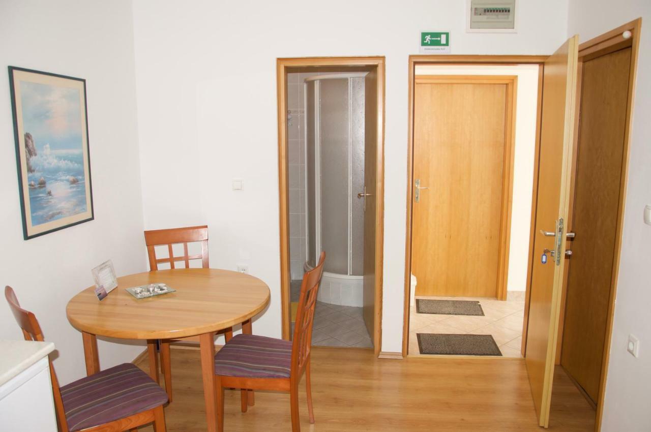 Apartment Viveniti Klenovica Exterior foto